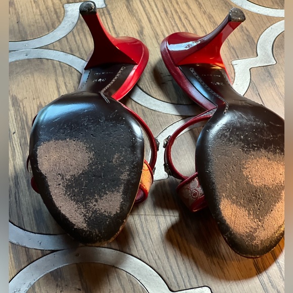 Red LV Pumps - Picture 5 of 7